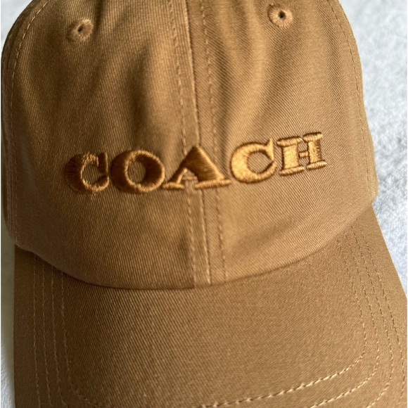 COACH Brand Embroidered
Center Logo Strapback Summer Beach
Hat Cap NEW - Picture 5 of 9